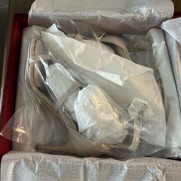 Tamara Mellon pillow walk reverse 75 heel nude suede sandals, size 40 - Picture 2 of 5